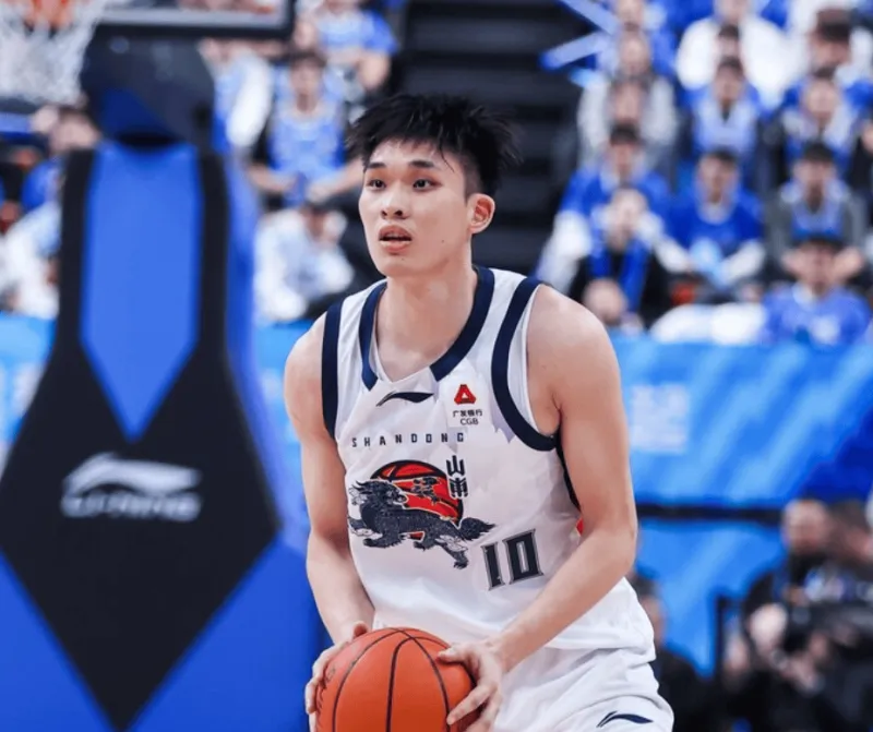 开云体育平台app-博主：谢智杰在比赛里处理球的那种冷静和自信，真太出色了