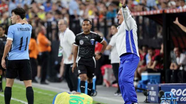 开云体育app-美洲杯止步8强 这代巴西球员平庸 巴西队得请洋帅