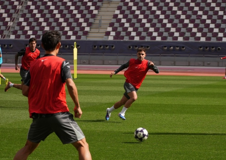 开云体育官网-海港队冬训已开展近一周，全队以体能储备和阵容磨合为核心任务