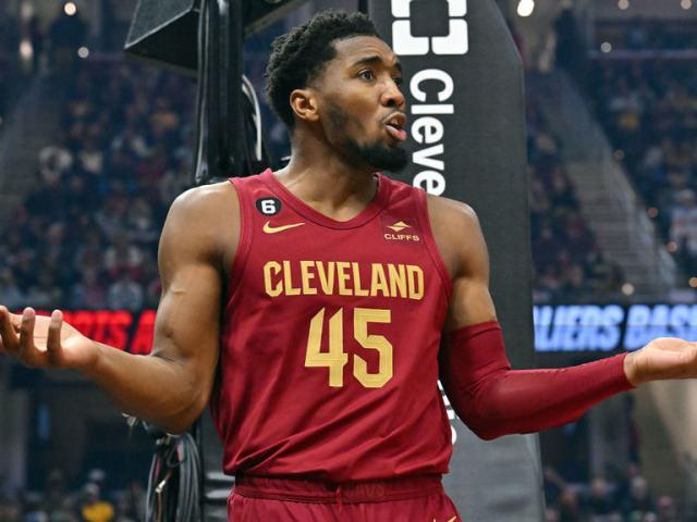 开云体育平台app-爆砍71分之后接受药检 米切尔生涯之夜源自误判