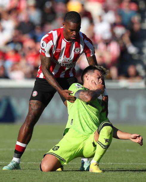 开云体育app-内维尔：他们就像9岁儿童队，美国吸血老板荼毒曼联