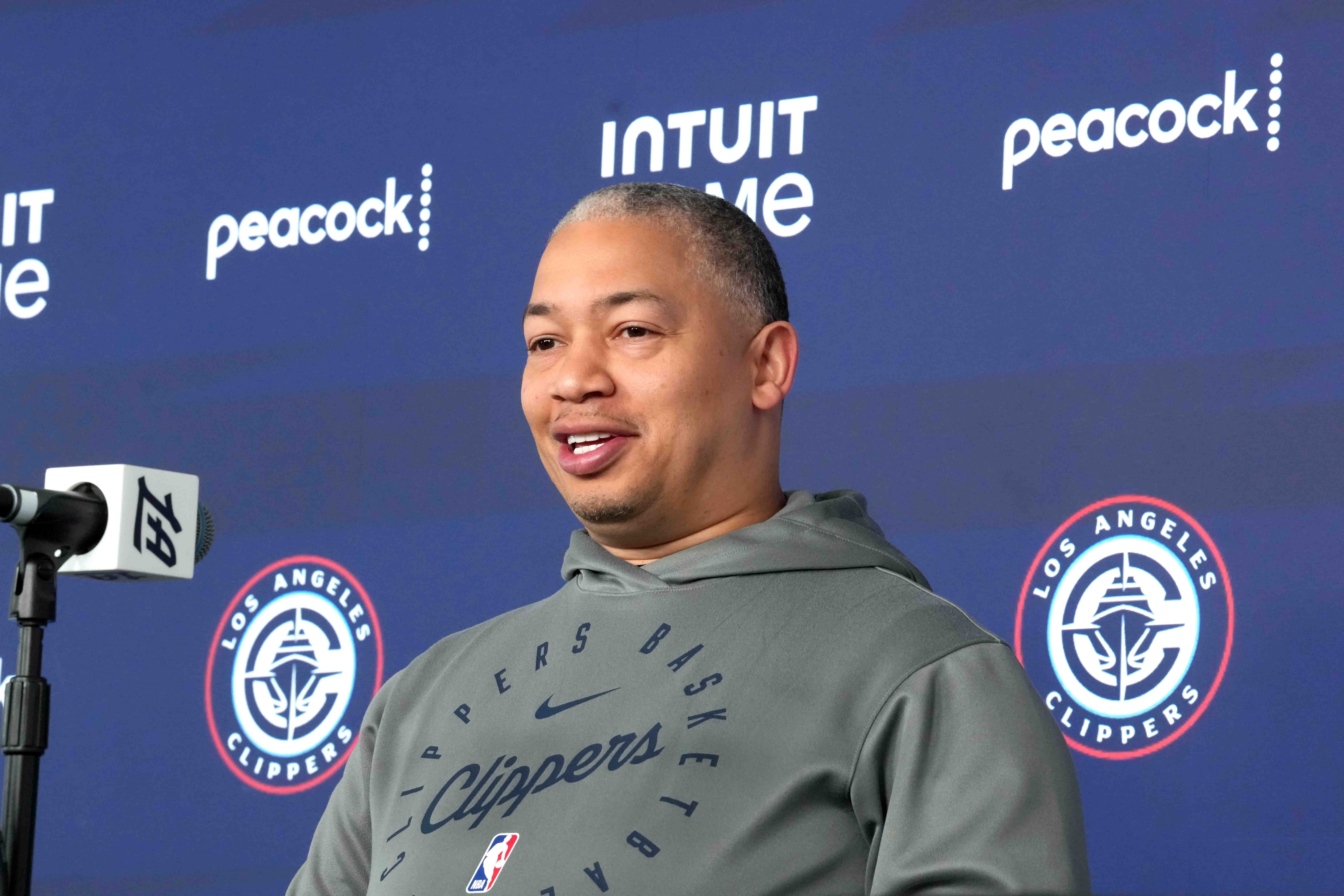 开云体育官方app-卢指导神了！快船一度比五成胜率少15个胜场 最终42-40历史首次！